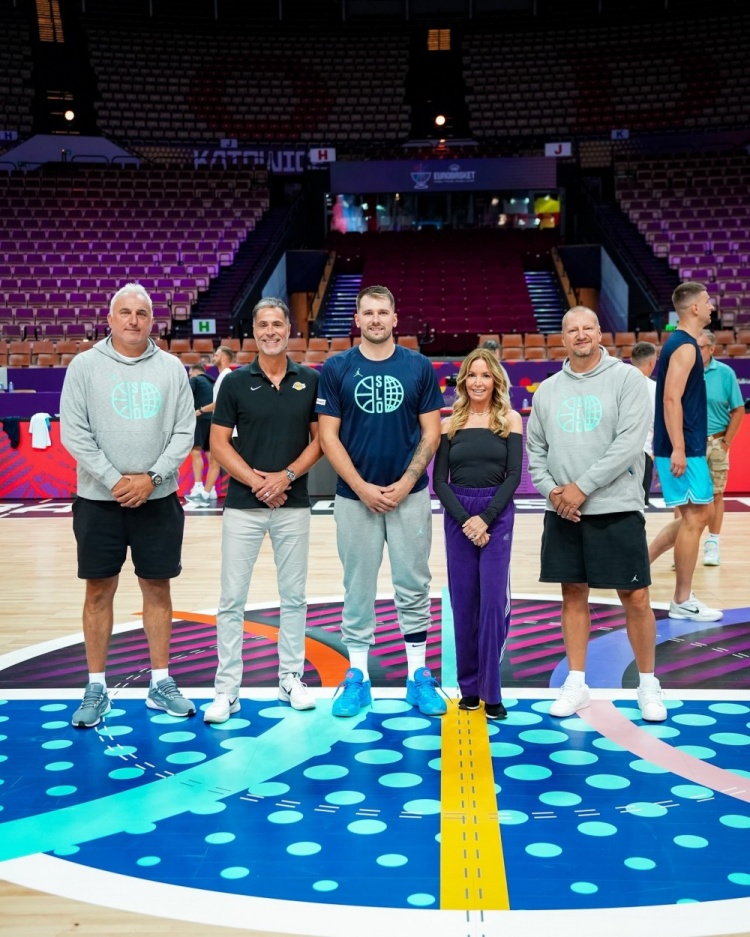 华体会入口-高水平赛事&amp;球星云集！湖人、雄鹿、开拓者等队管理层观战欧锦赛